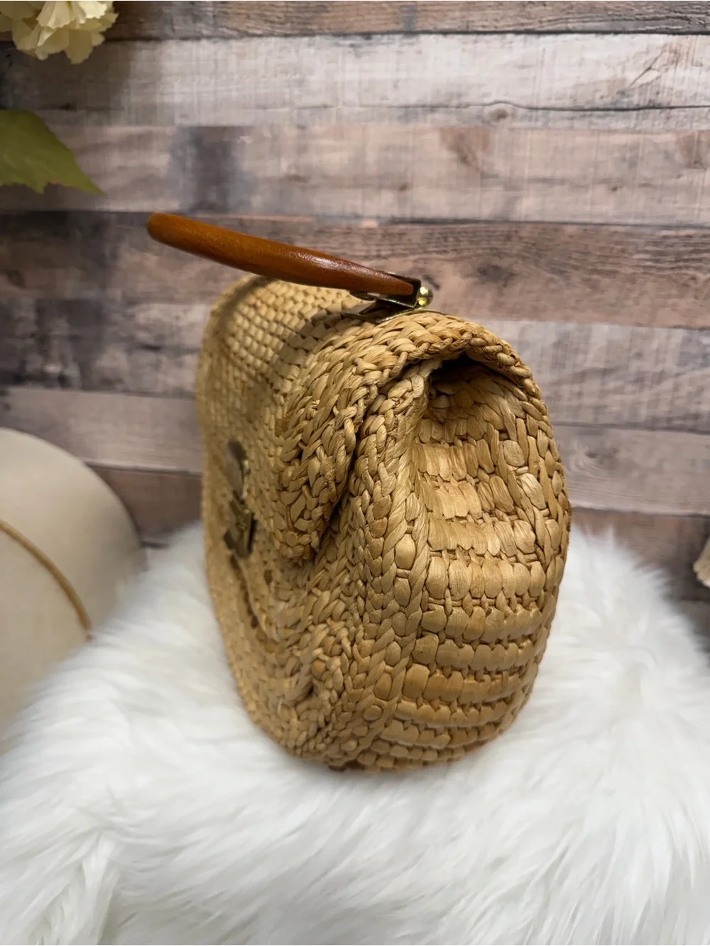 Woven Straw Bag with Bamboo Handle Metal Clasp Closure Gold Tone